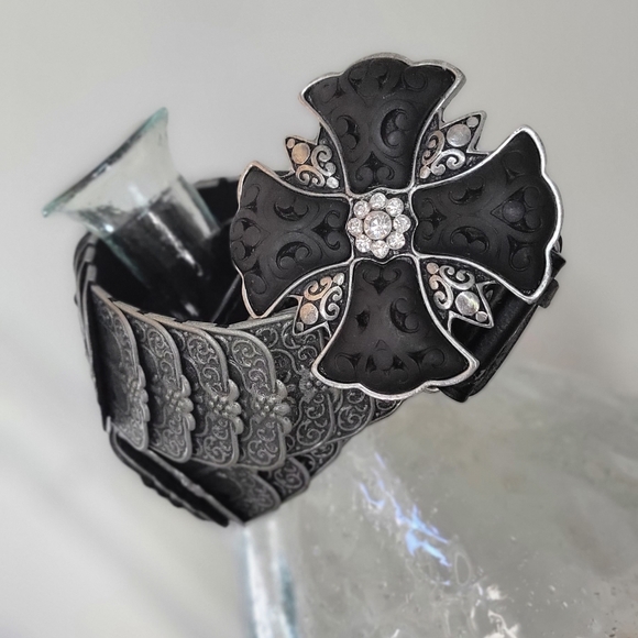 AWESOME Western Leather and Metal detail belt - Picture 3 of 16